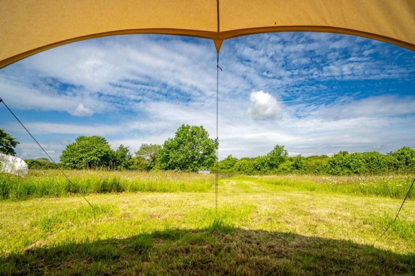 Red Clover At Blanca'S Bell Tents Villa Ringstead  Eksteriør billede